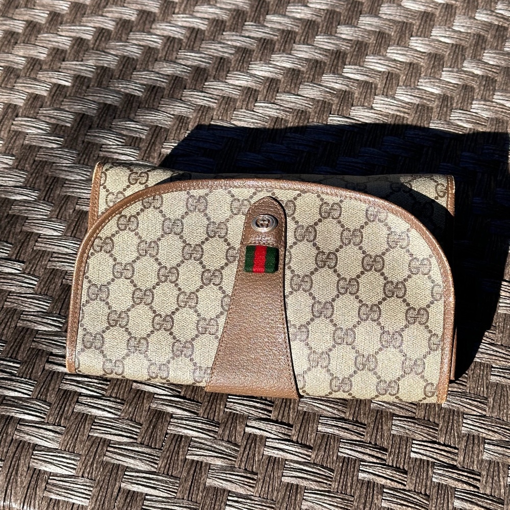 Gucci GG Supreme Leather Trim Clutch - Picture 4 of 5